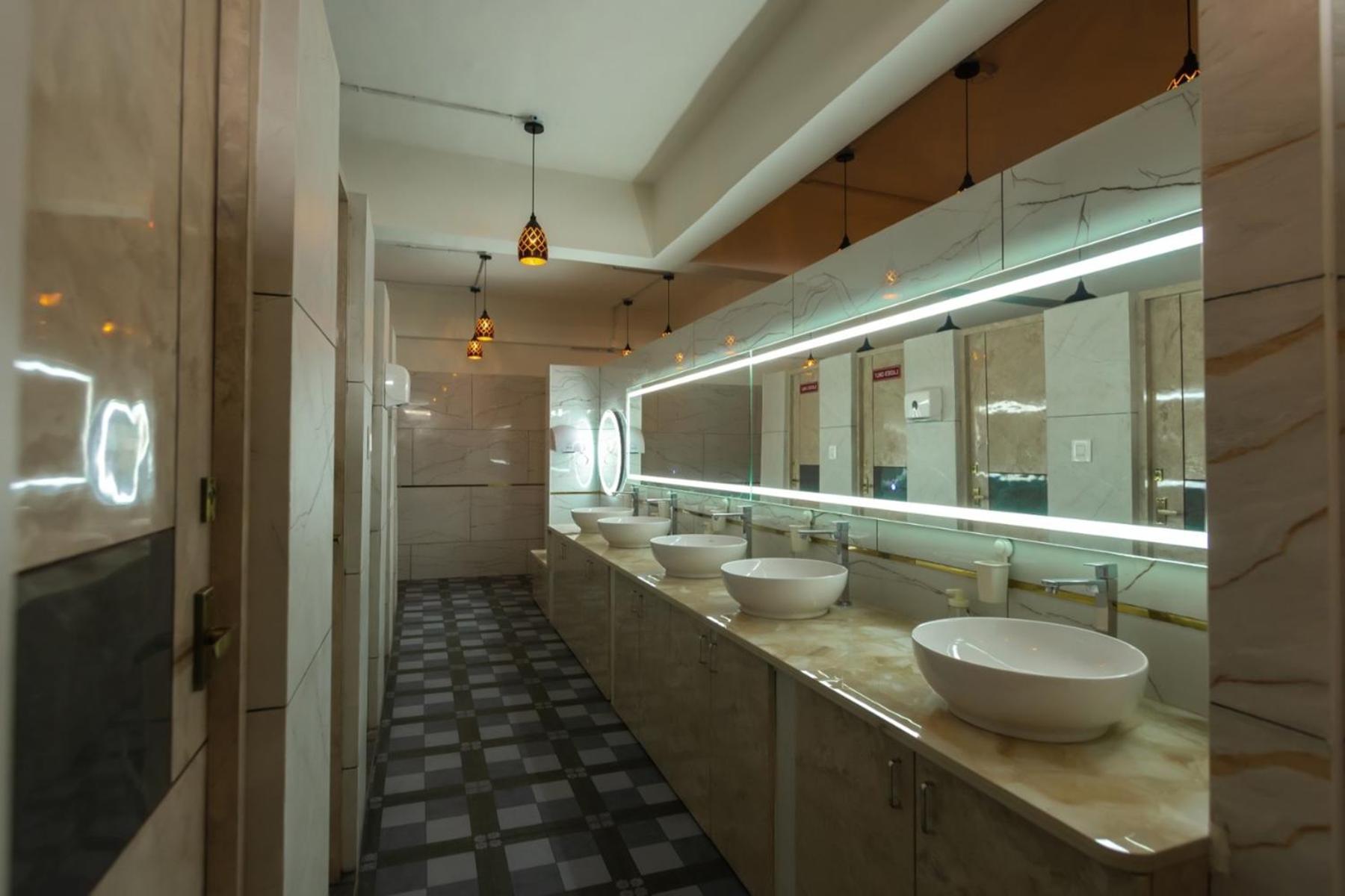 Bed and Breakfast Bharath Pods Коимбатур Экстерьер фото